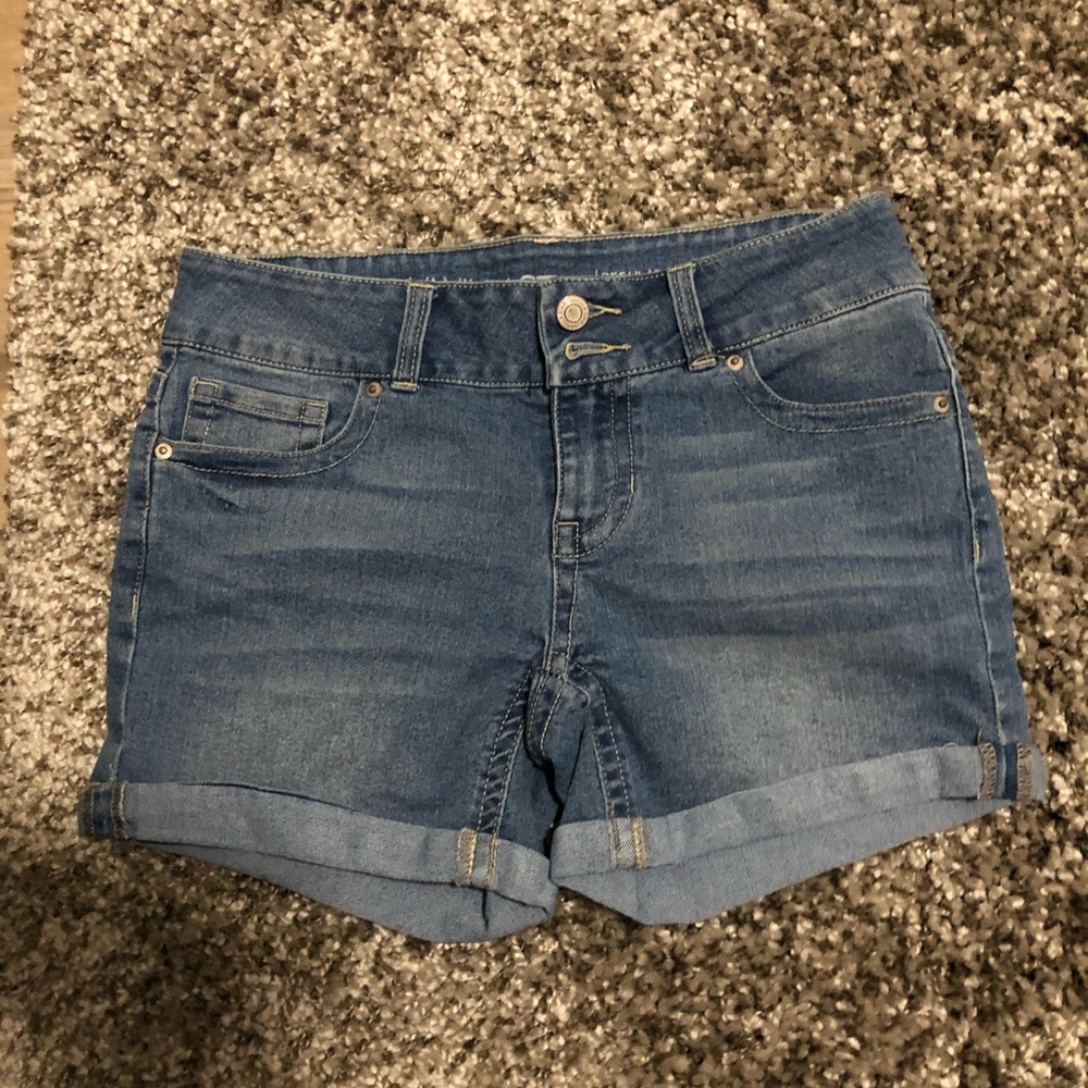 Juniors Vanilla Star Jean short Sz 1 Reg Rise Midi